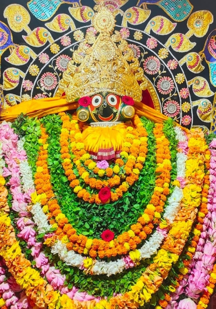 The sacred deities of Lord Dadhibaman and Satihari